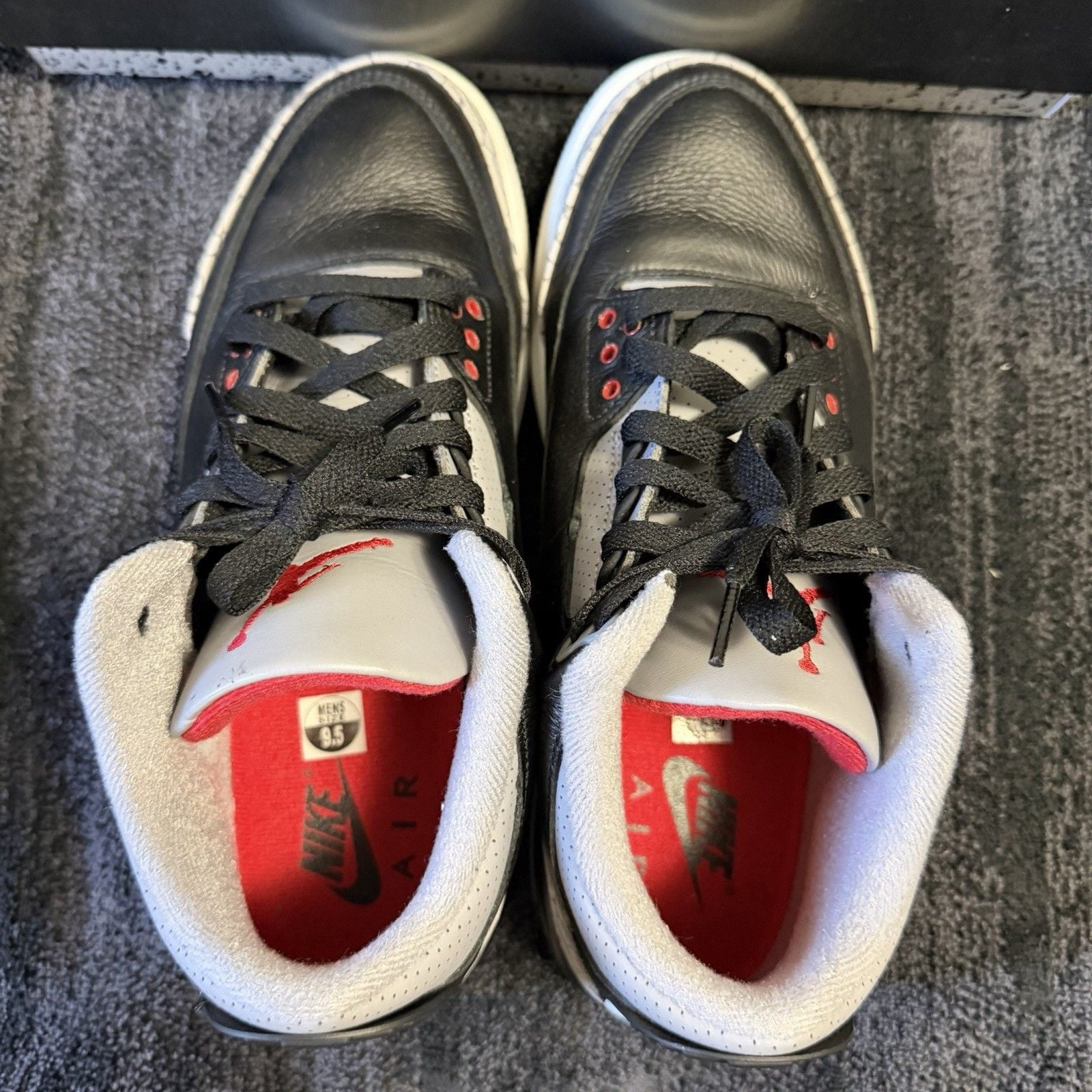 Air Jordan 3 Men's Size 9.5 Retro OG Sneakers Black/Cement DN3707-010 5