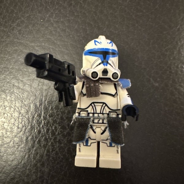 Lego Star Wars The Clone Wars Phase 2 Captain Rex Minifigure With Black Head