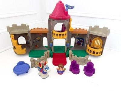 Vintage 2003 Little People Castle Playset with Lights & Sounds + Accessories 1