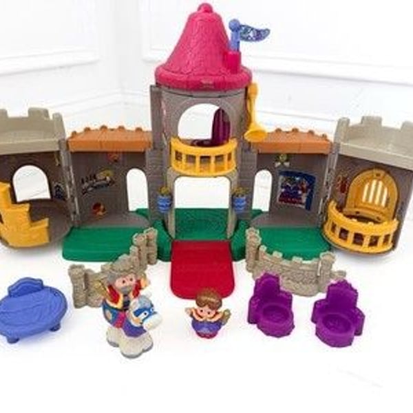 Vintage 2003 Little People Castle Playset with Lights & Sounds + Accessories