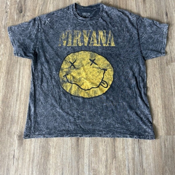 Nirvana Smiley Face Graphic Band T Shirt XL Gray Acid Wash 100% Cotton Grunge