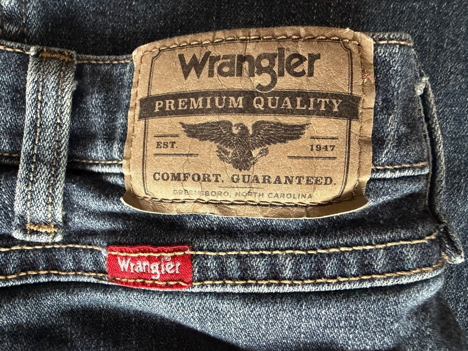 Wrangler Men’s Relaxed Fit Bootcut Blue Medium Wash Stretch Denim Jeans Mid Rise 4