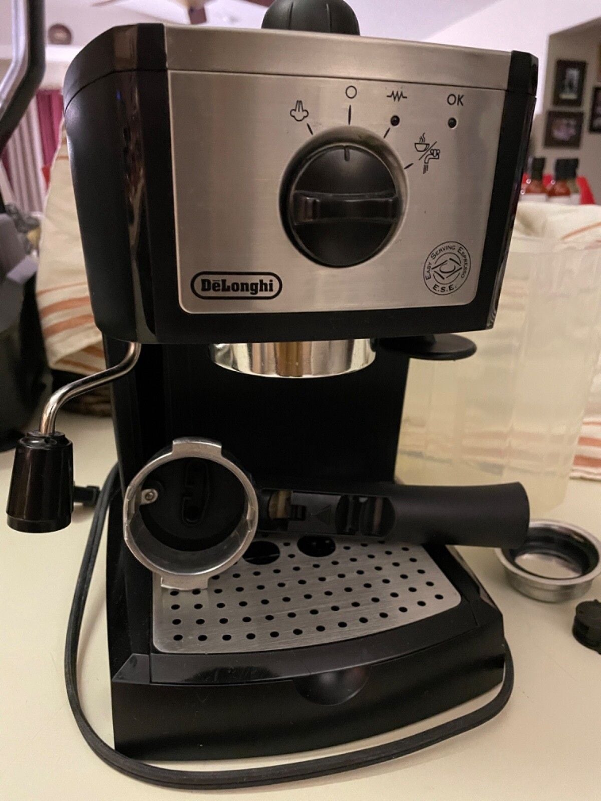 DeLonghi Espresso Machine 6