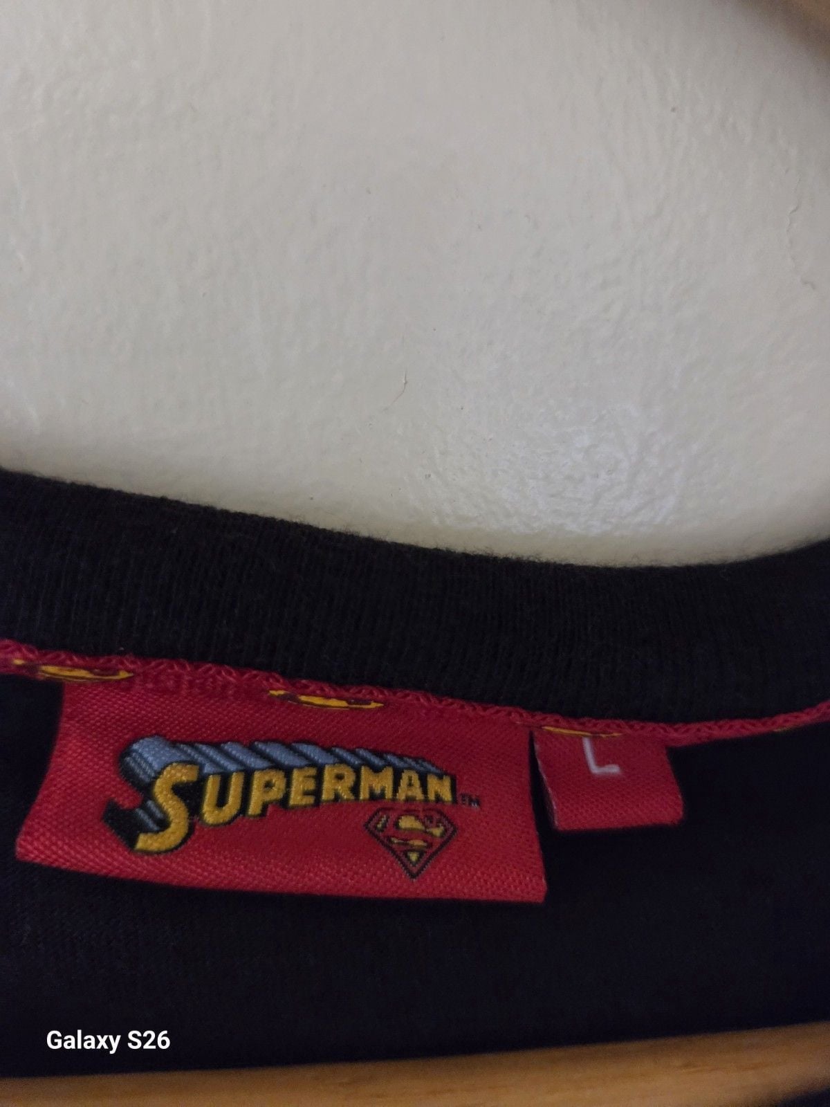 Superman Men’s Man of Steel Graphic Logo T-Shirt, Black/Red, L, Crew Neck 3