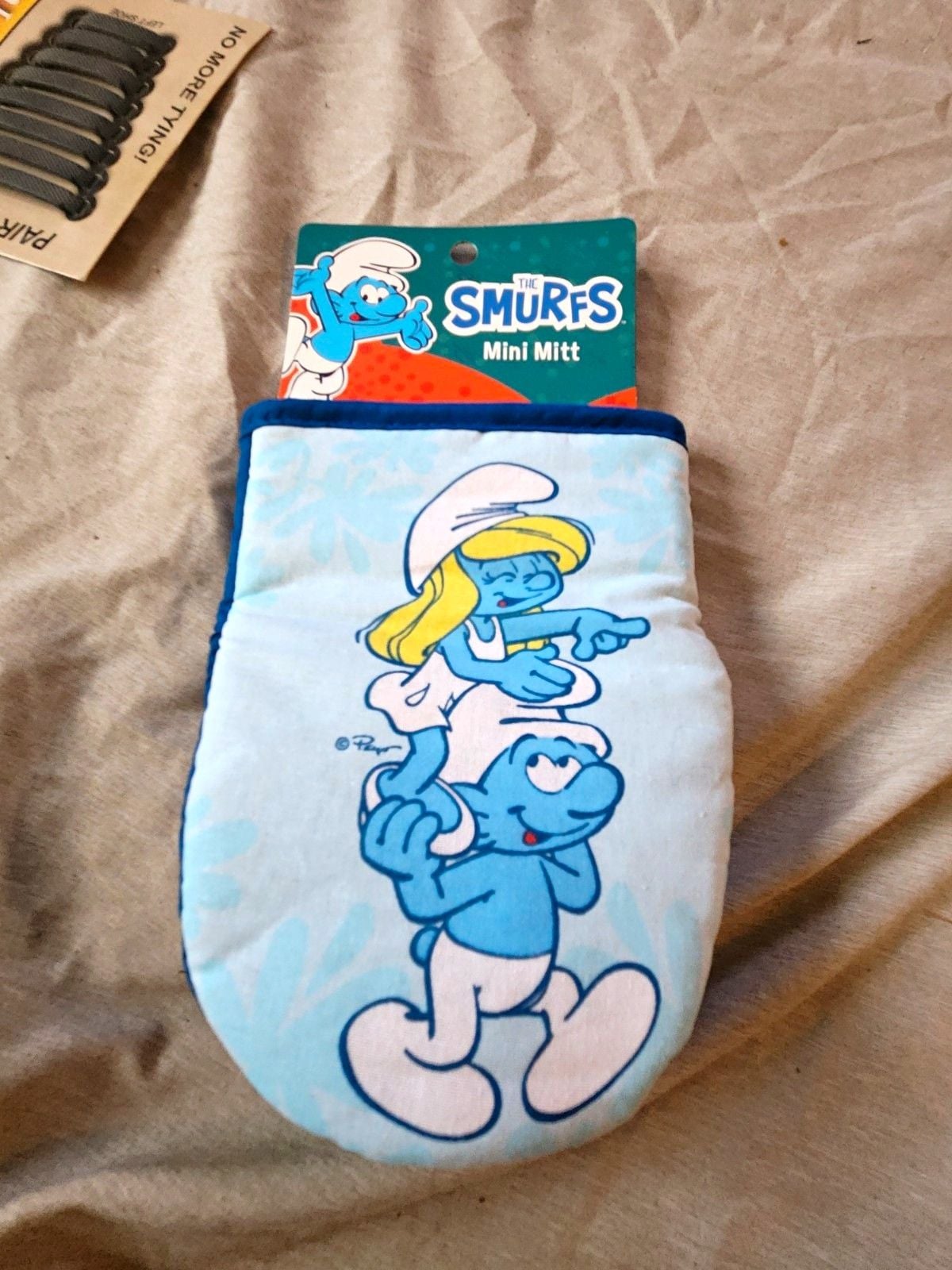 The Smurfs Smurfette Mini Oven Mitt Blue Cotton/Poly Hanging Loop MPN 22398 1