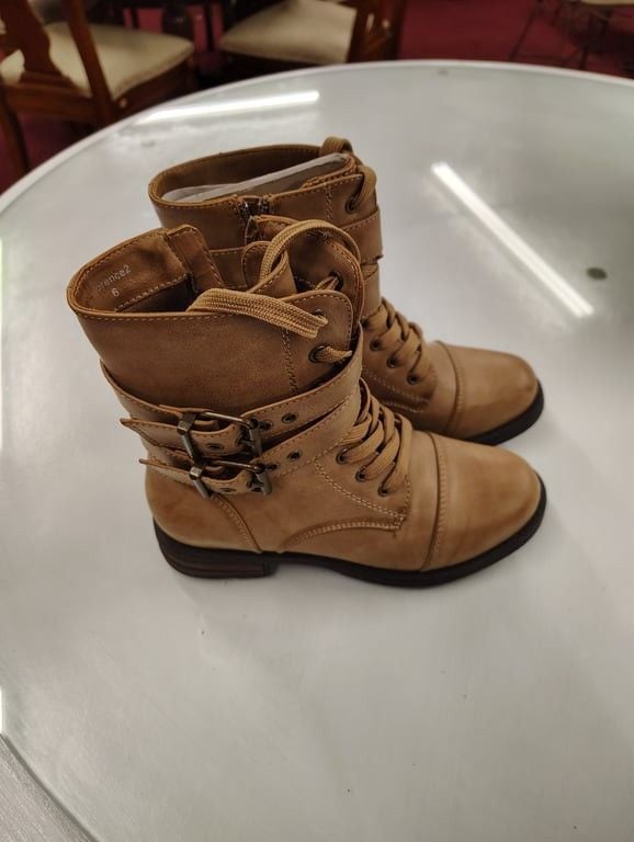 Women's Tan Faux Leather Lace-Up Ankle Boots 2