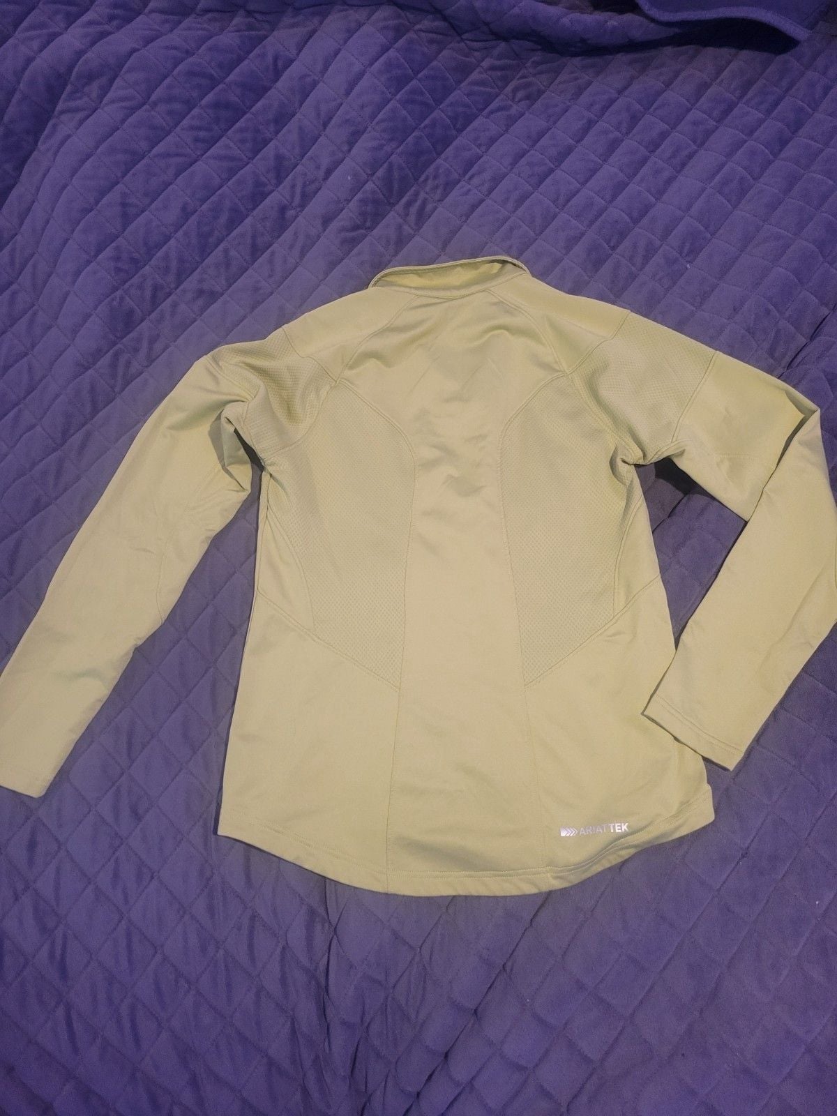 Ariat Tech Women's Pullover Size M- Lime Green 9