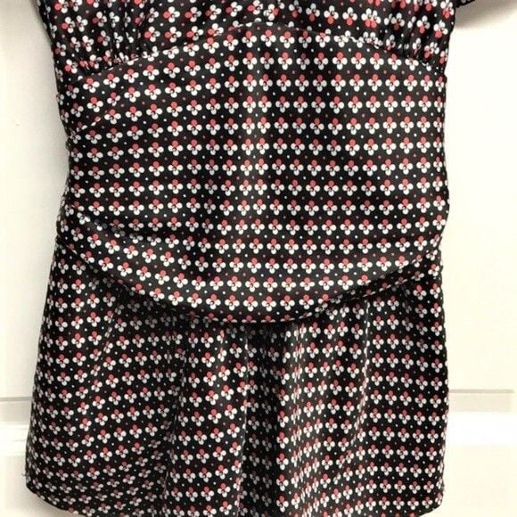 Forever Black Red White Floral Print Keyhole Neck Tie Back Satin Top Size S 3