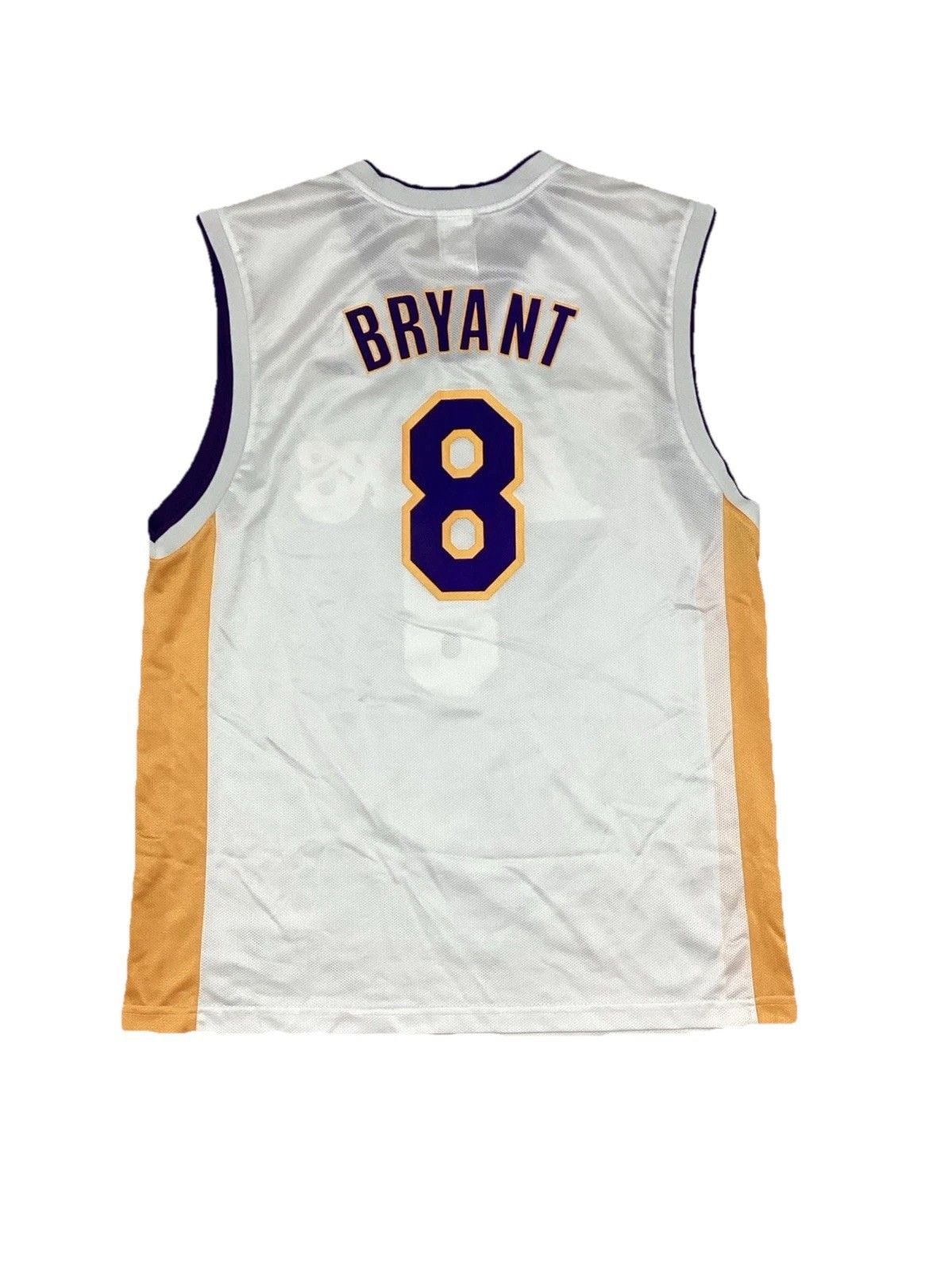 Kobe Bryant #8 Jersey White Reebok NBA Lakers Size Large Vintage 11