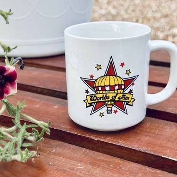 RARE VTG Worlds Of Fun Theme Park Yellow & Red Hot Air Balloon Logo Coffee Mug