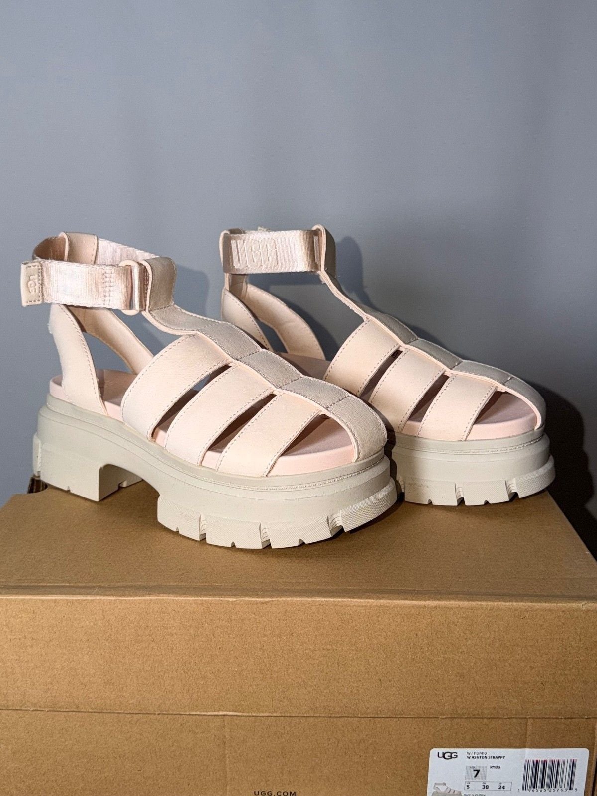 UGG W Ashton Strappy Women's Sandals Size 7 2