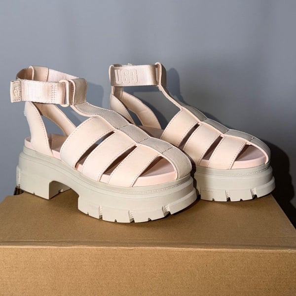 UGG W Ashton Strappy Women's Sandals Size 7