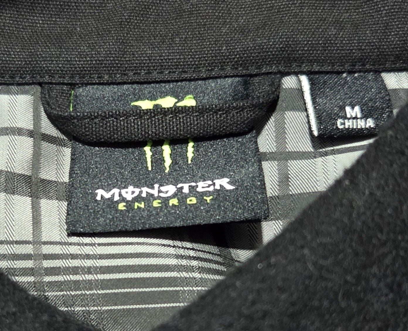 Monster Energy Men’s Black Solid Flannel Button-Up Logo Pockets Long Sleeve M 4