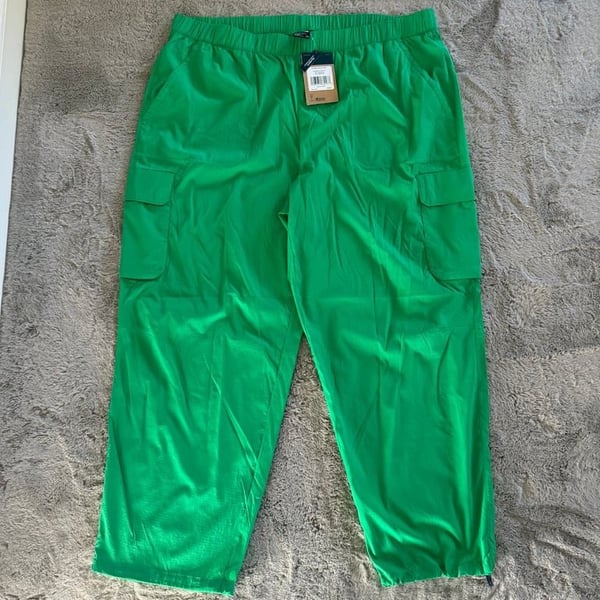 NWT The North Face Women's FlashDry Utility Cargo Pants Optic Emerald Size 3XL Relax
