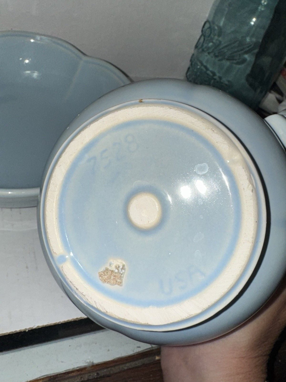 Vintage Blue Daisy Pitcher & Wash Basin Set USA Pottery 7528 Cottagecore 5