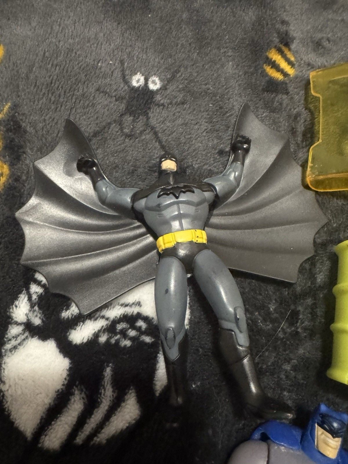 Batman Mixed Lot 4 Pack Action Figures w/ Batcycle & Accessories Plastic 8