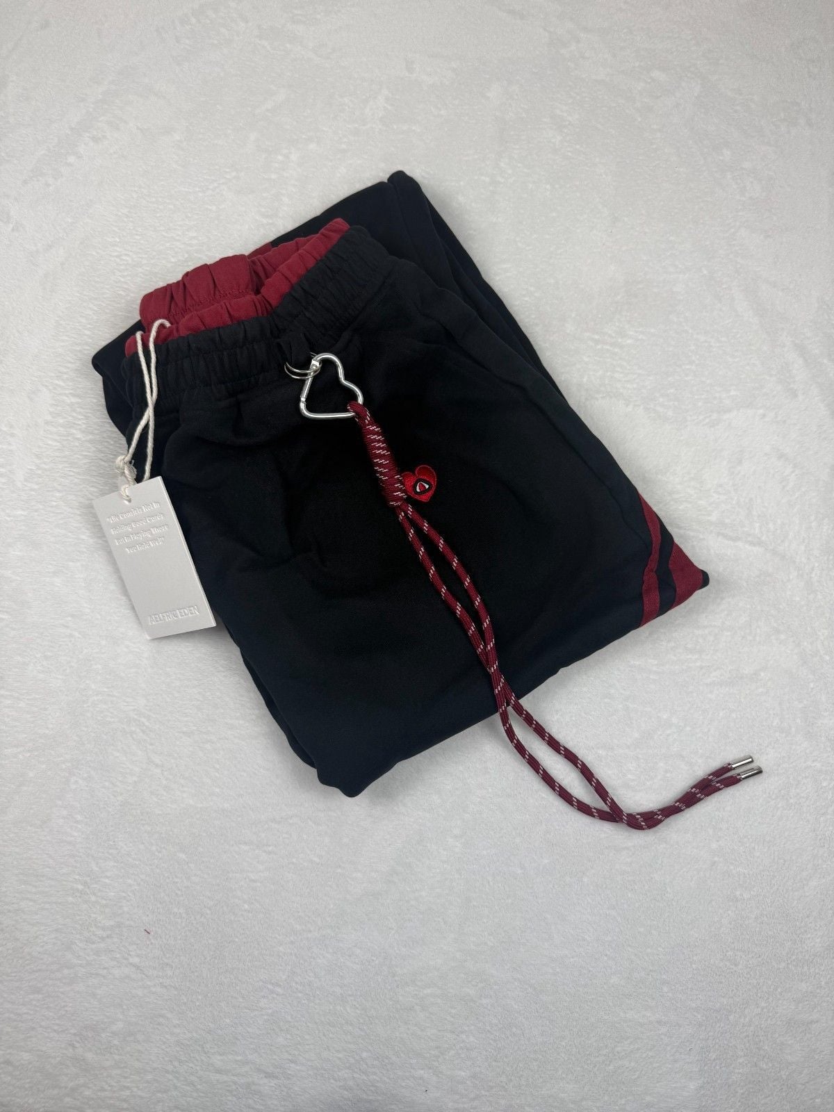 Aelfric Eden Black and Red Joggers Size Large Women's NEW 2
