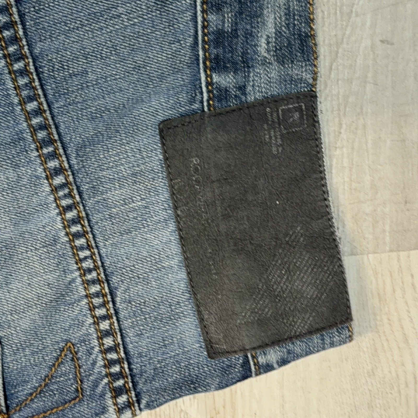 Rocawear Men's Regular Fit Jeans Blue Denim Hip Hop Cotton Pockets Size Regular 10