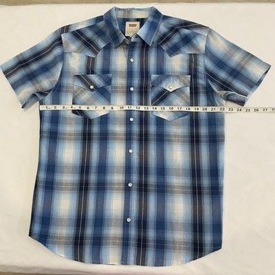 Levi’s Men's Classics Short Sleeve Button-Down Plaid Shirt Size L 4