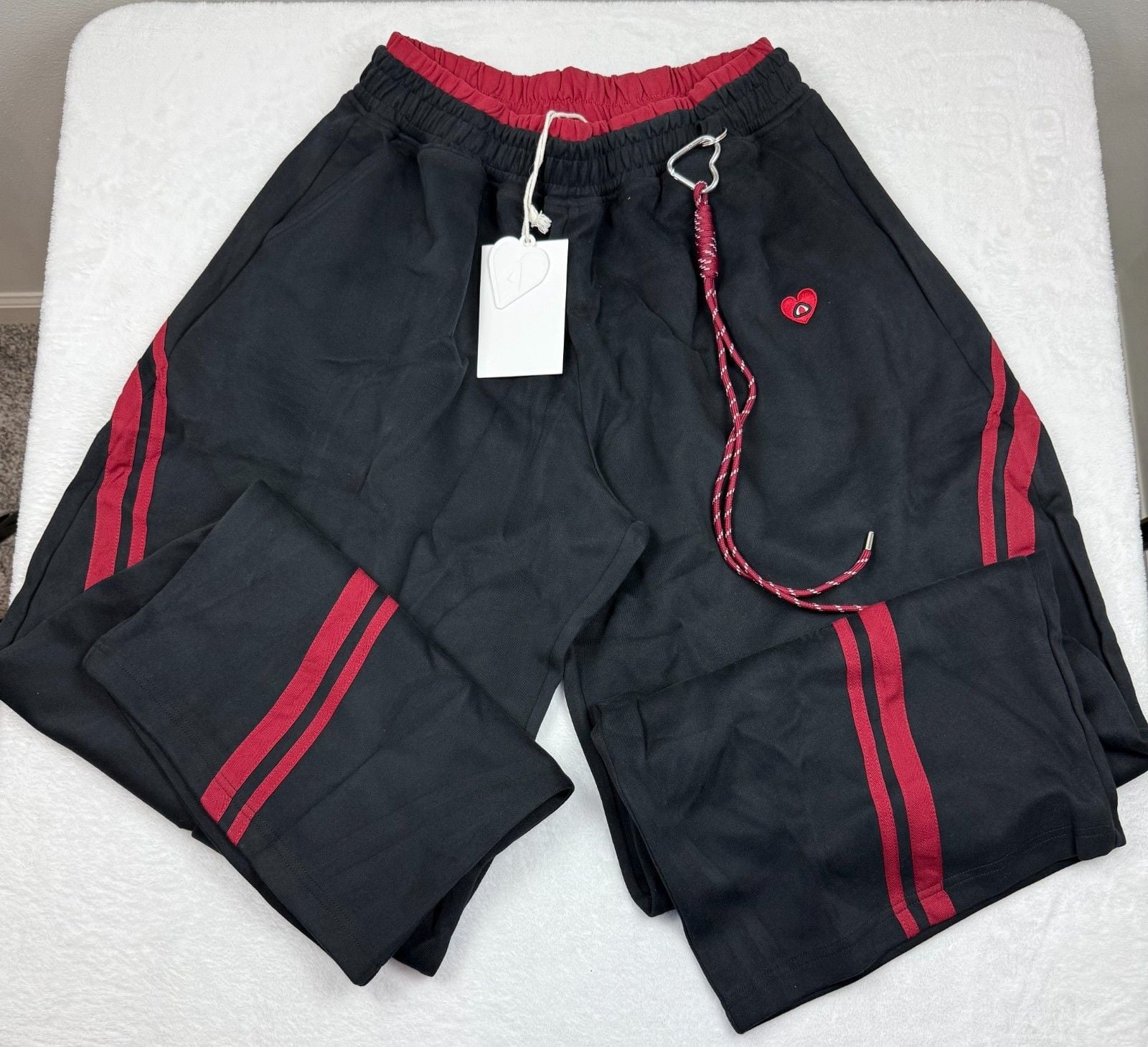Aelfric Eden Black and Red Joggers Size Large Women's NEW 4