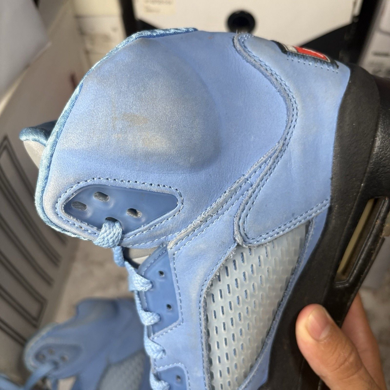 Size 9 - Jordan 5 Retro SE Mid UNC 10