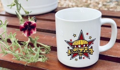 RARE VTG Worlds Of Fun Theme Park Yellow & Red Hot Air Balloon Logo Coffee Mug 11