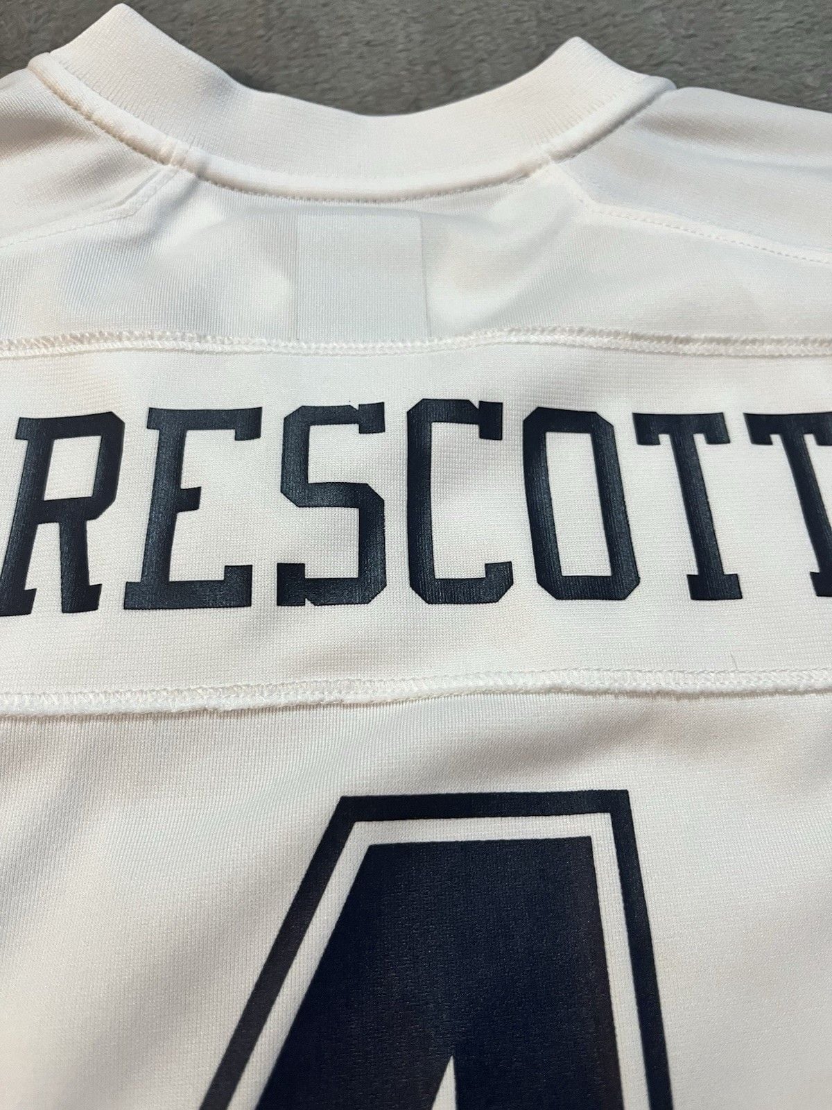 Youth Nike Dallas Cowboys Dak Prescott NFL Jersey On Field #4 Size Medium 10-12 10