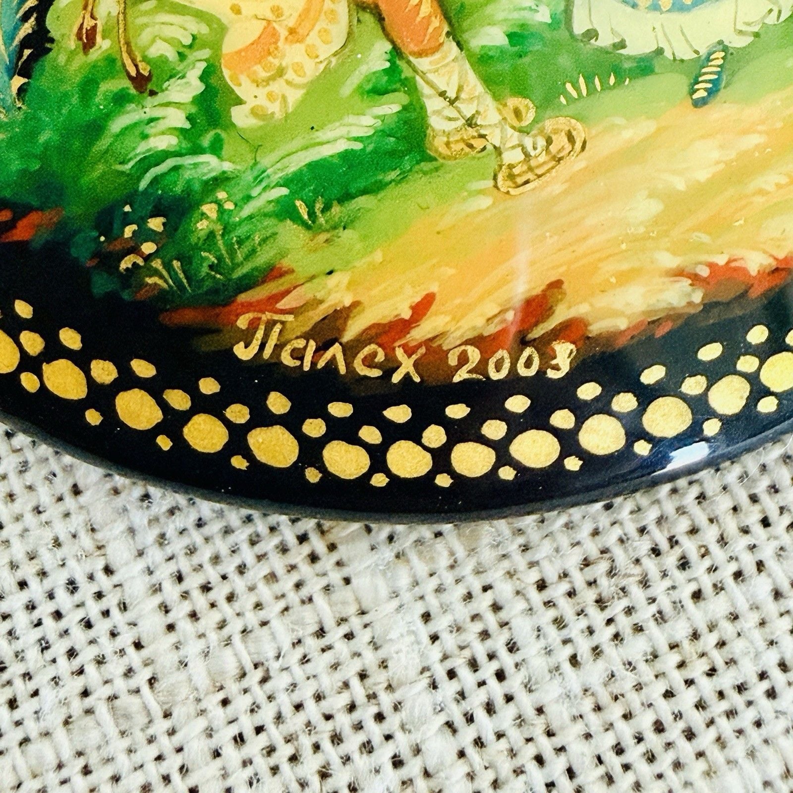 Palekh Russian Lacquer Brooch Signed Dated 2008 Hand Painted Miniature Gold Pin 4