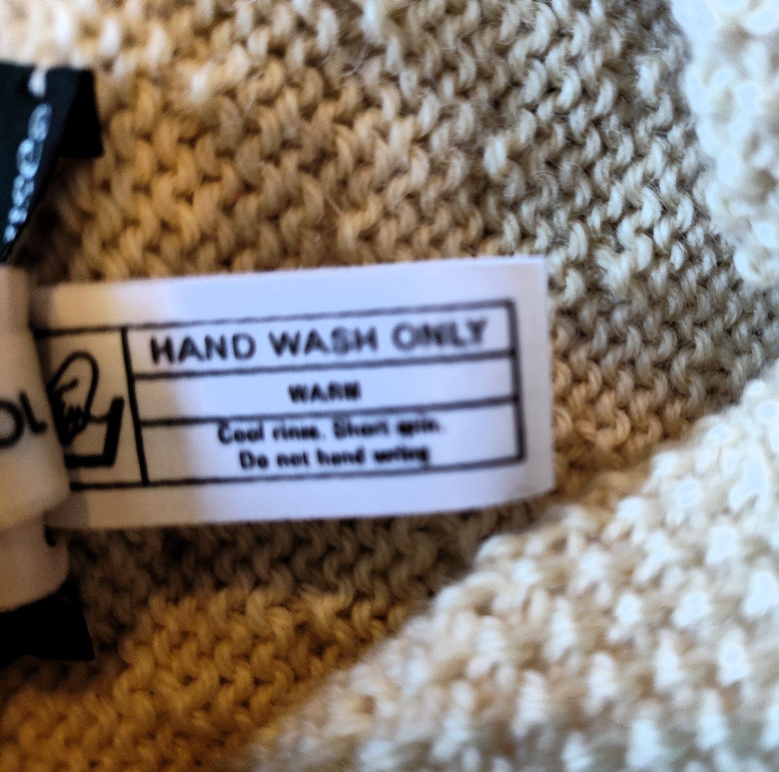 Vintage 100% Pure New Wool Girls Sweater from The Scotch House Scotland Sz 10 10