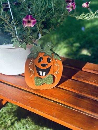 Vintage Kitschy Wooden Handpainted Jack o' Lantern Funny Face w/Buck Teeth CUTIE 3