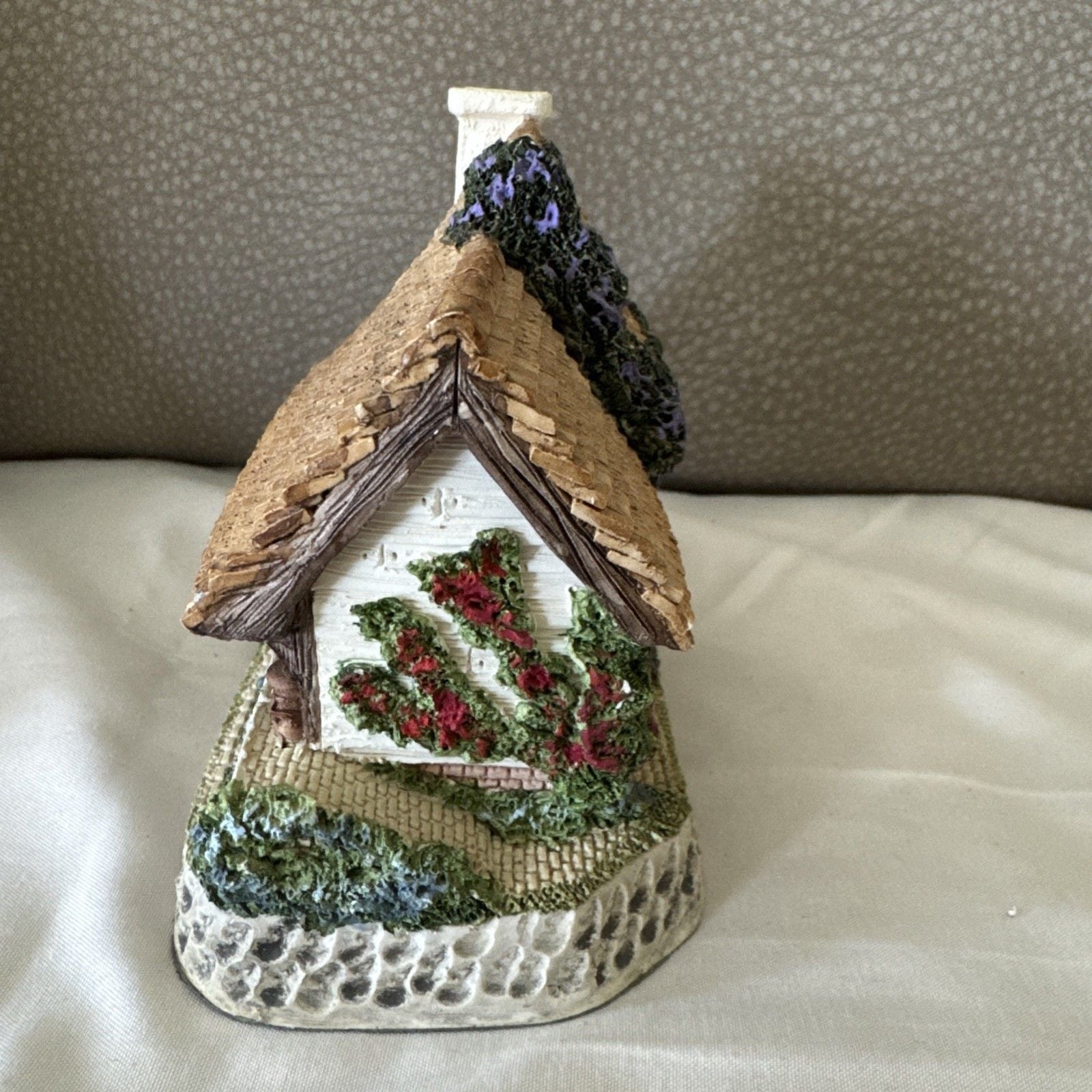 David Winter Cottages Collectors Guild Model Dairy 1996 Hand Painted Resin House 2