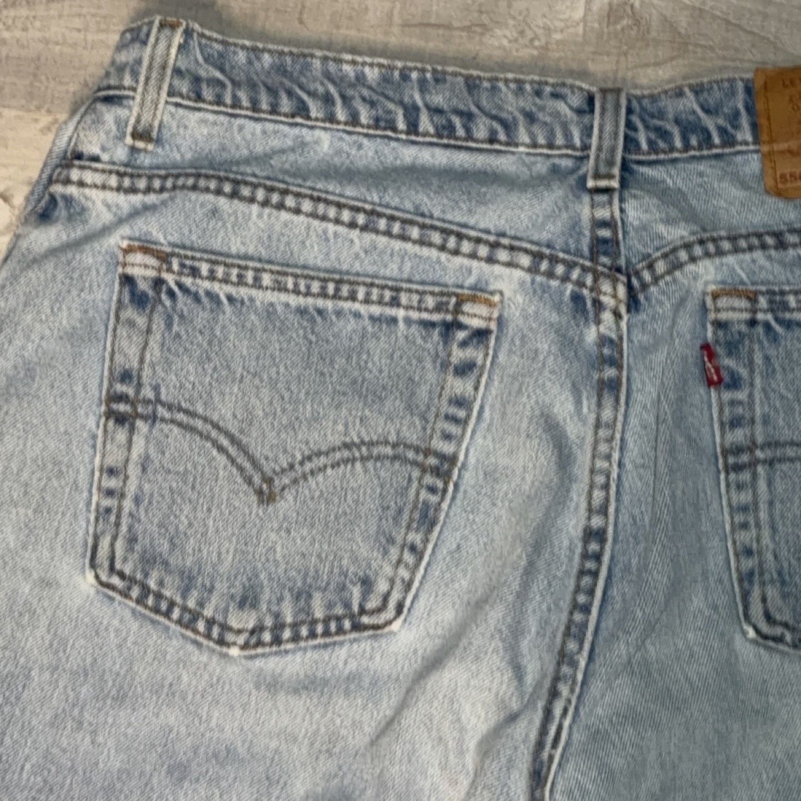 Vintage MADE USA Levi's 550 Jeans Men's M Relaxed Tapered Light Wash Blue Denim 10