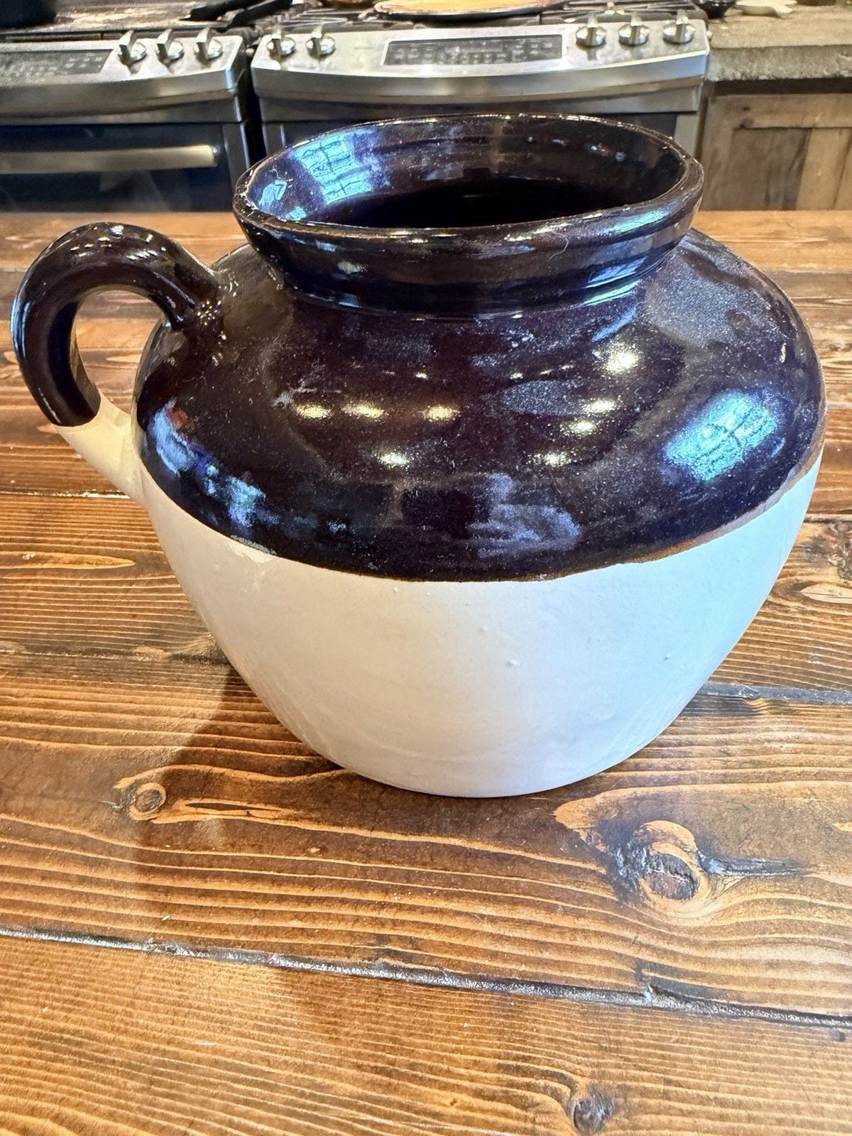 Vtg RRP Co Roseville Ohio 121 Stoneware Bean Pot Crock Two Tone Brown Cream Lid 8
