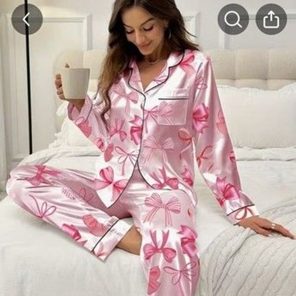 Women’s bow pajama set Medium Nwt pink w/collar button down