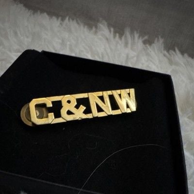 C&NW Chicago and North Western Railroad Railway Brass Gold Tone Collectible Pin 4