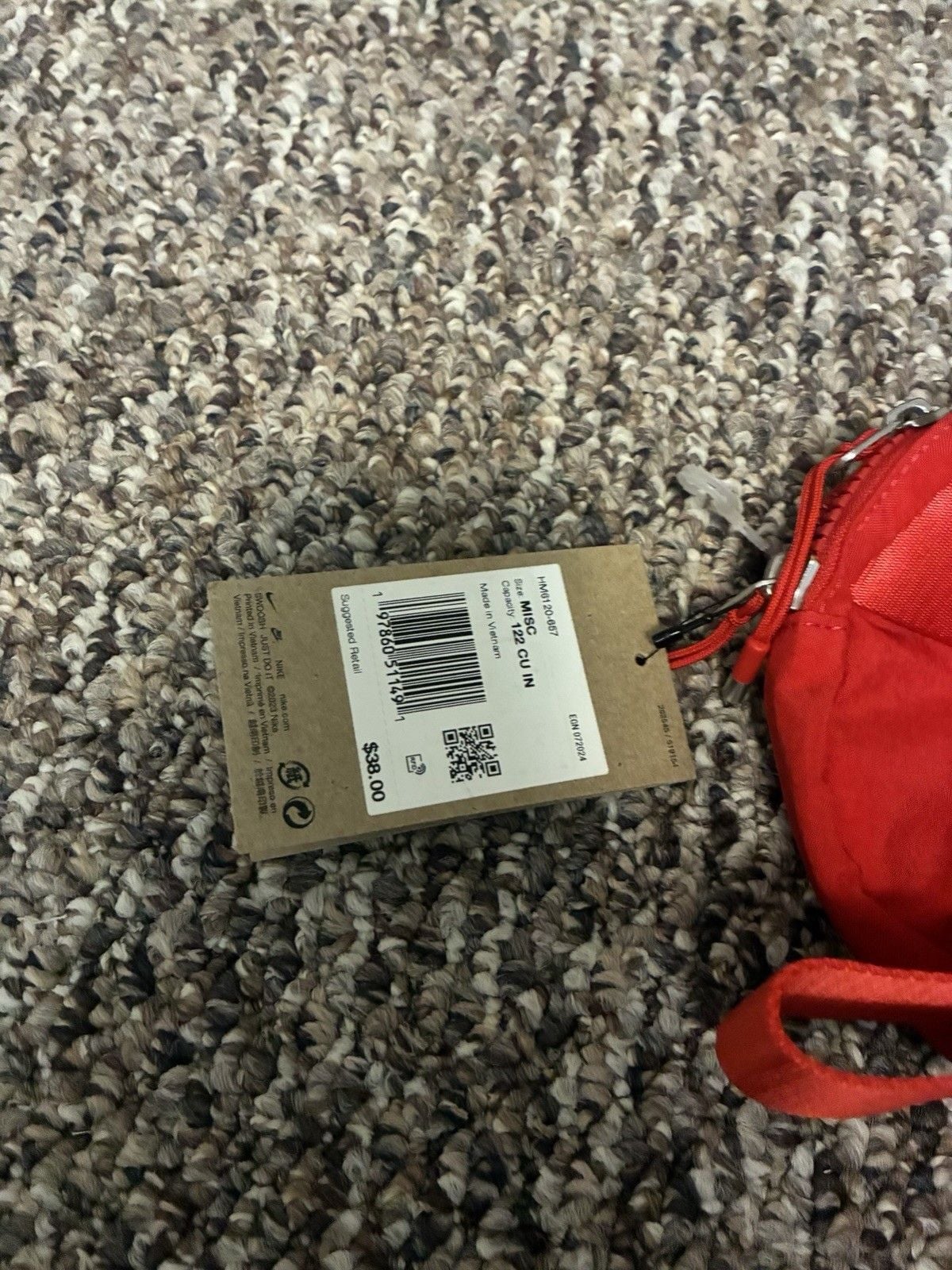 NEW NIKE AURA 2L CROSSBODY UNISEX BAG RED TRAVEL BELT FANNY 6