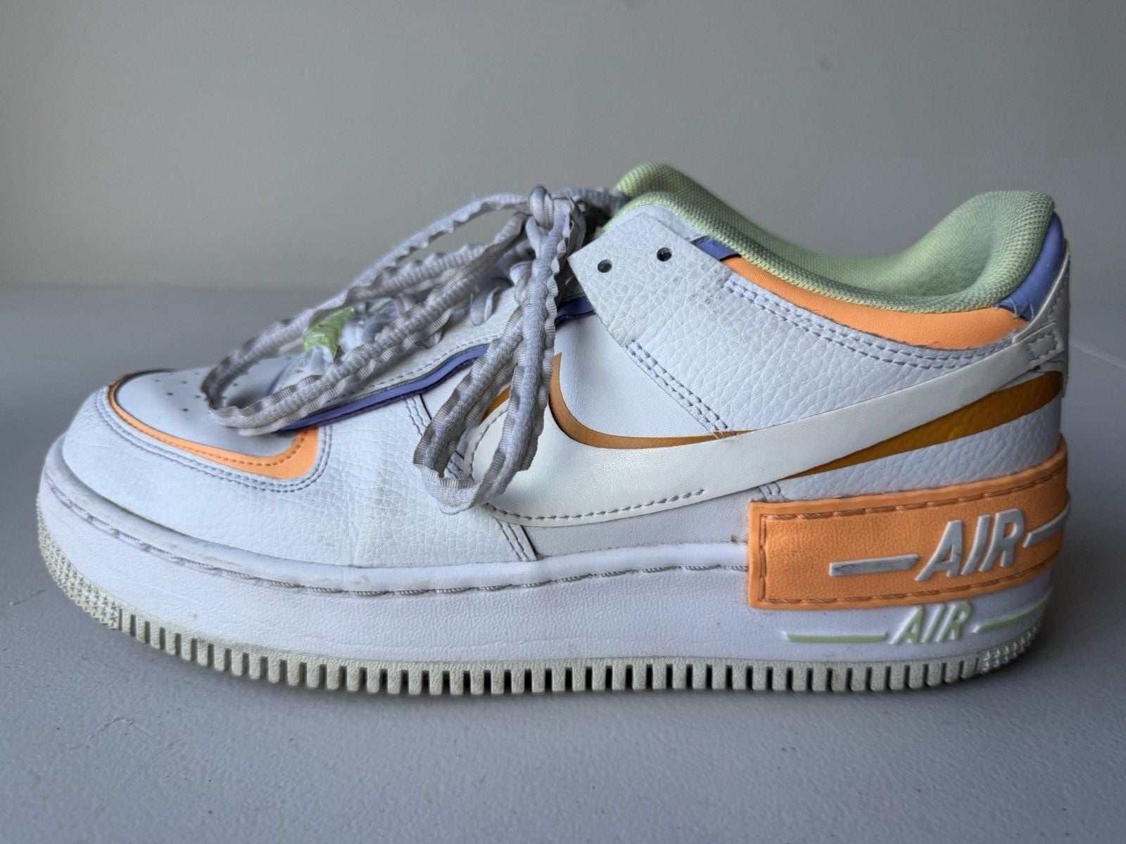Nike Air Force 1 Low Top Men’s Colorblock Lace-Up Sneakers White Orange Green 10