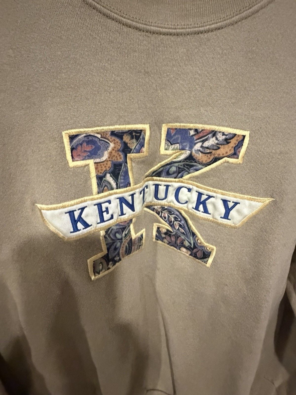 Vintage 90s Lee Kentucky Sweatshirt Large Tan Crewneck Made in USA Paisley 3