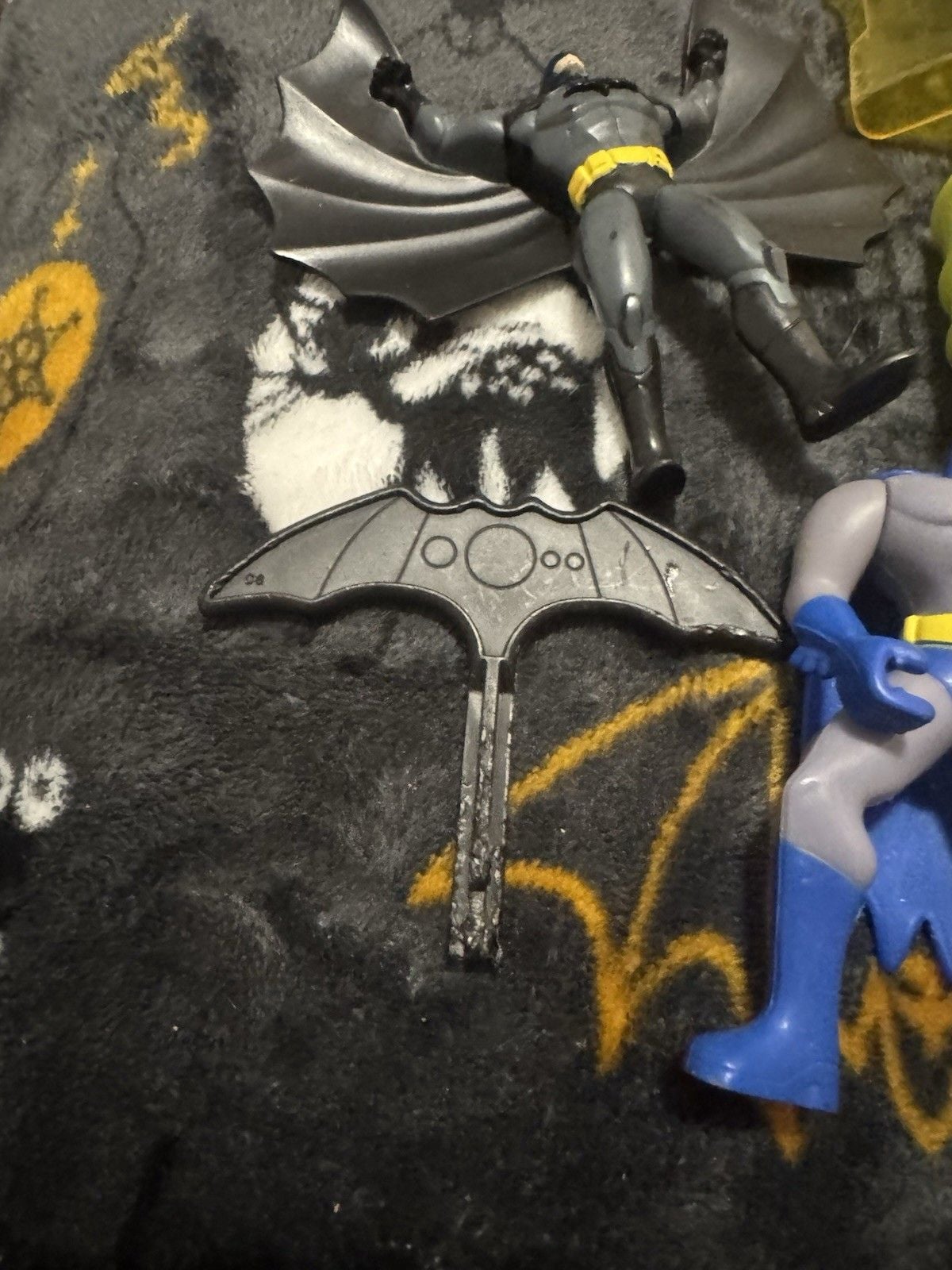 Batman Mixed Lot 4 Pack Action Figures w/ Batcycle & Accessories Plastic 10
