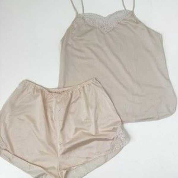 Vintage Shadowline Set Nude Tan Short 5 Size 32 Nylon Lace Lingerie USA 70s/80s