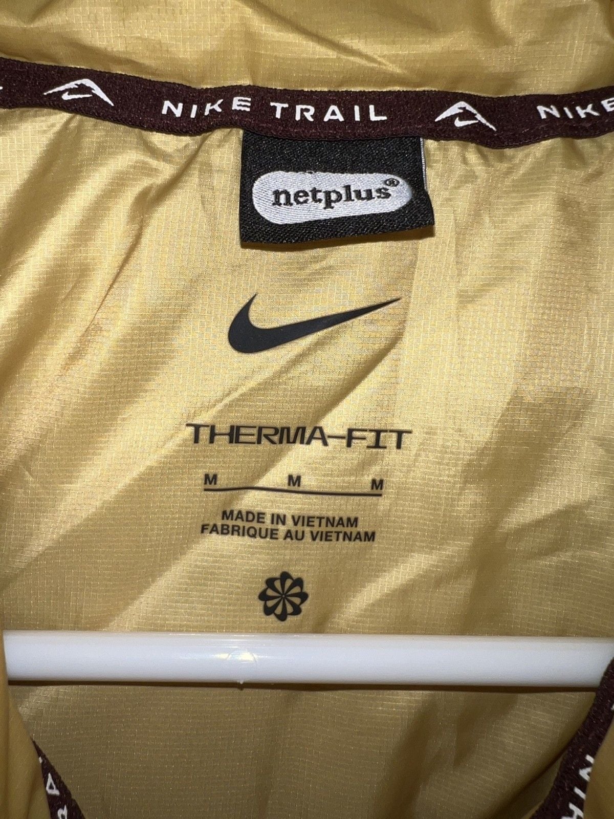 Nike Trail PrimaLoft Men's Therma-FIT Running Vest M Gold FZ0001-716 Excellent 6