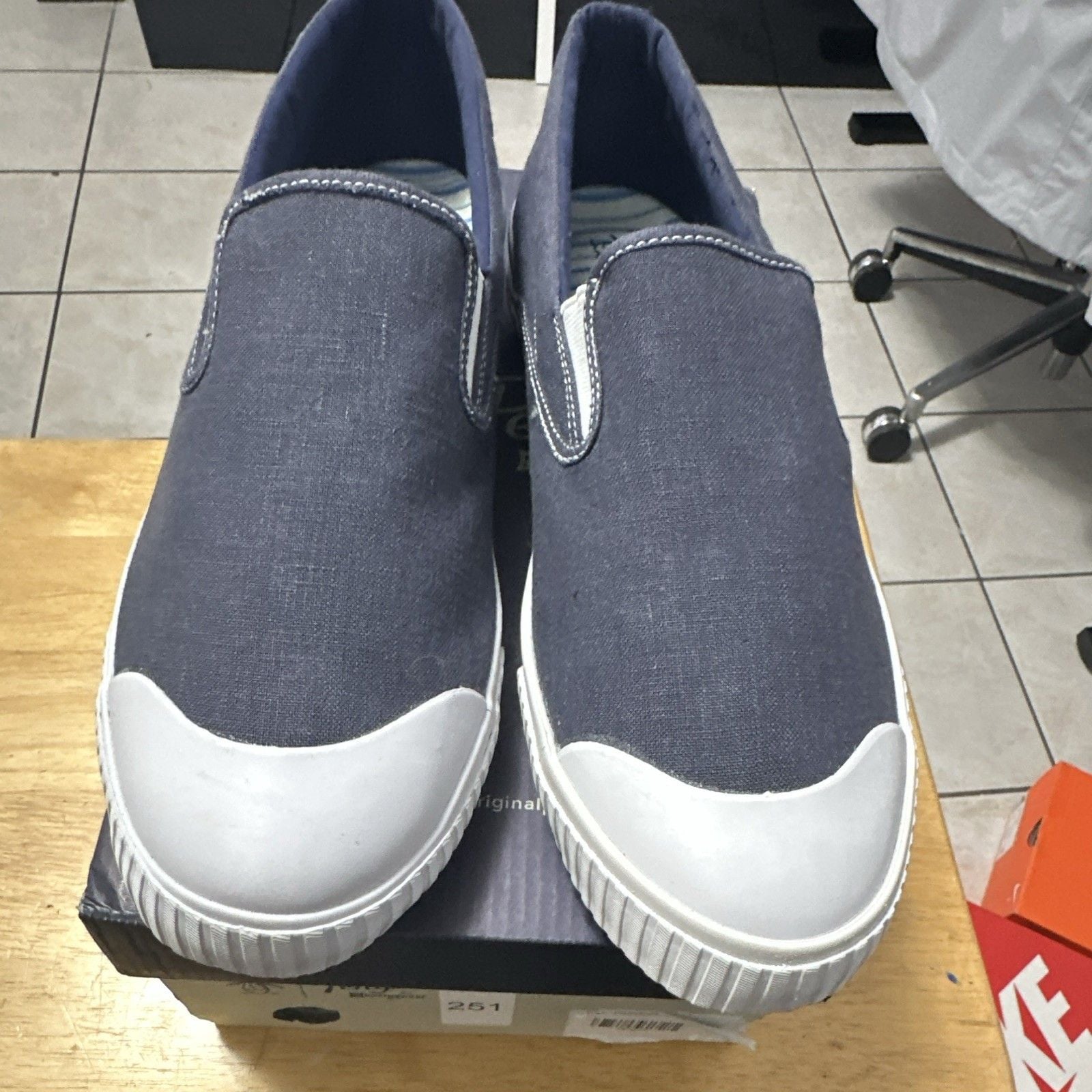 Original Penguin Men's Slip-On Canvas Shoes Blue/White US 13 M PGS22004 3