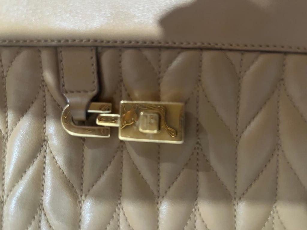 Gucci Quilted Leather Shoulder Bag with Gold Chain 5