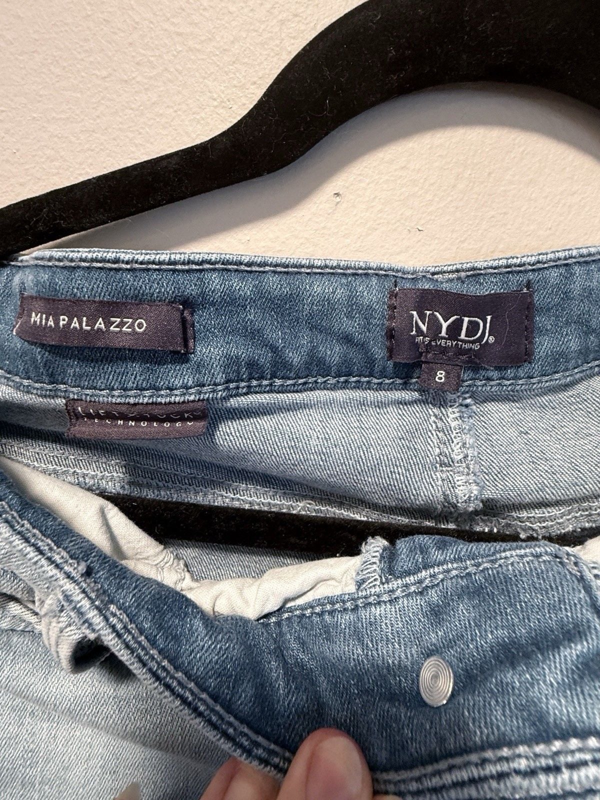 Mia Frayed Shadow Hem Wide Leg Palazzo Jeans NYDJ , size 8 10