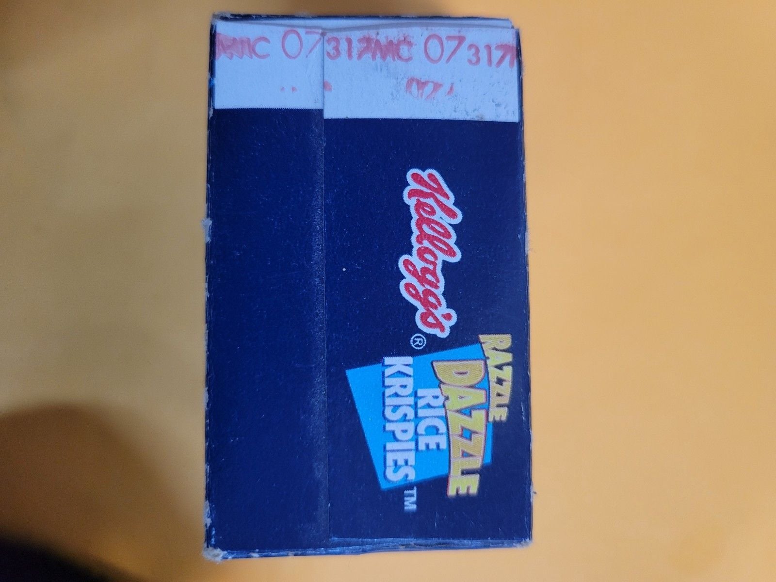 Kellogg's Razzle Dazzle Rice Crispies Cereal Box 1998 Original Seal NOT OPEN! 15