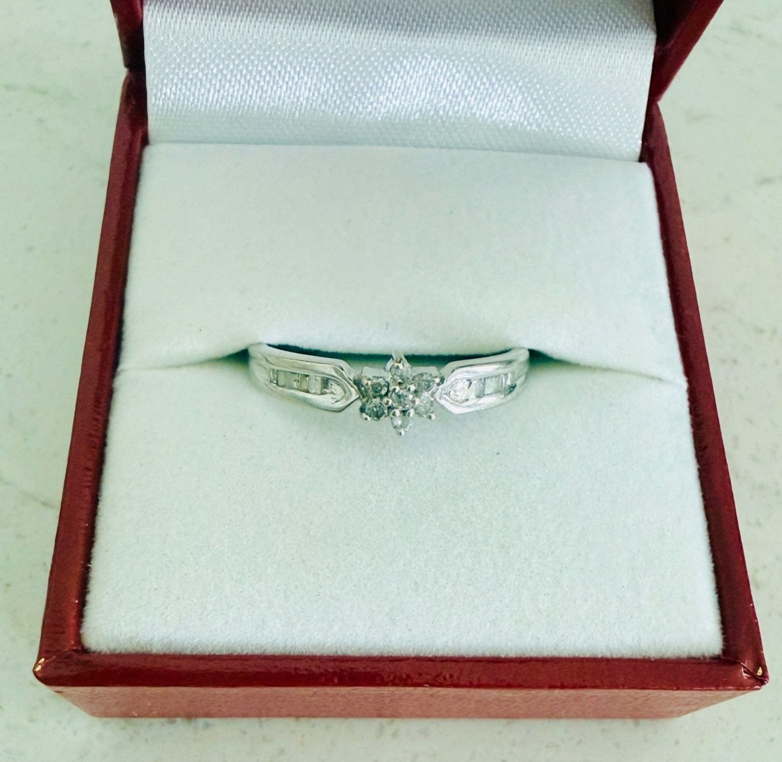 10K White Gold .24ct Diamond Cluster Baguette Ring Size 6.75 Genuine 2