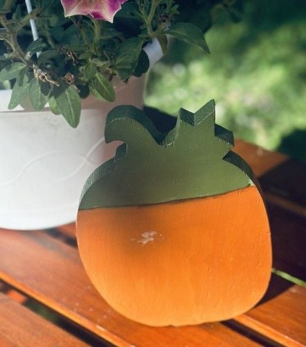 Vintage Kitschy Wooden Handpainted Jack o' Lantern Funny Face w/Buck Teeth CUTIE 6