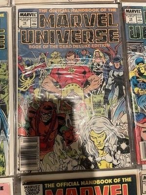 Marvel Universe Comic Book Lot of 17 Vintage 1985 Encyclopedia Like 10