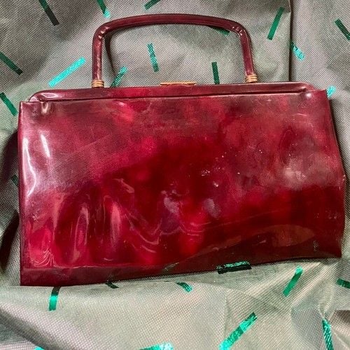 Vintage Burgundy Handbag with Sturdy Handle 2