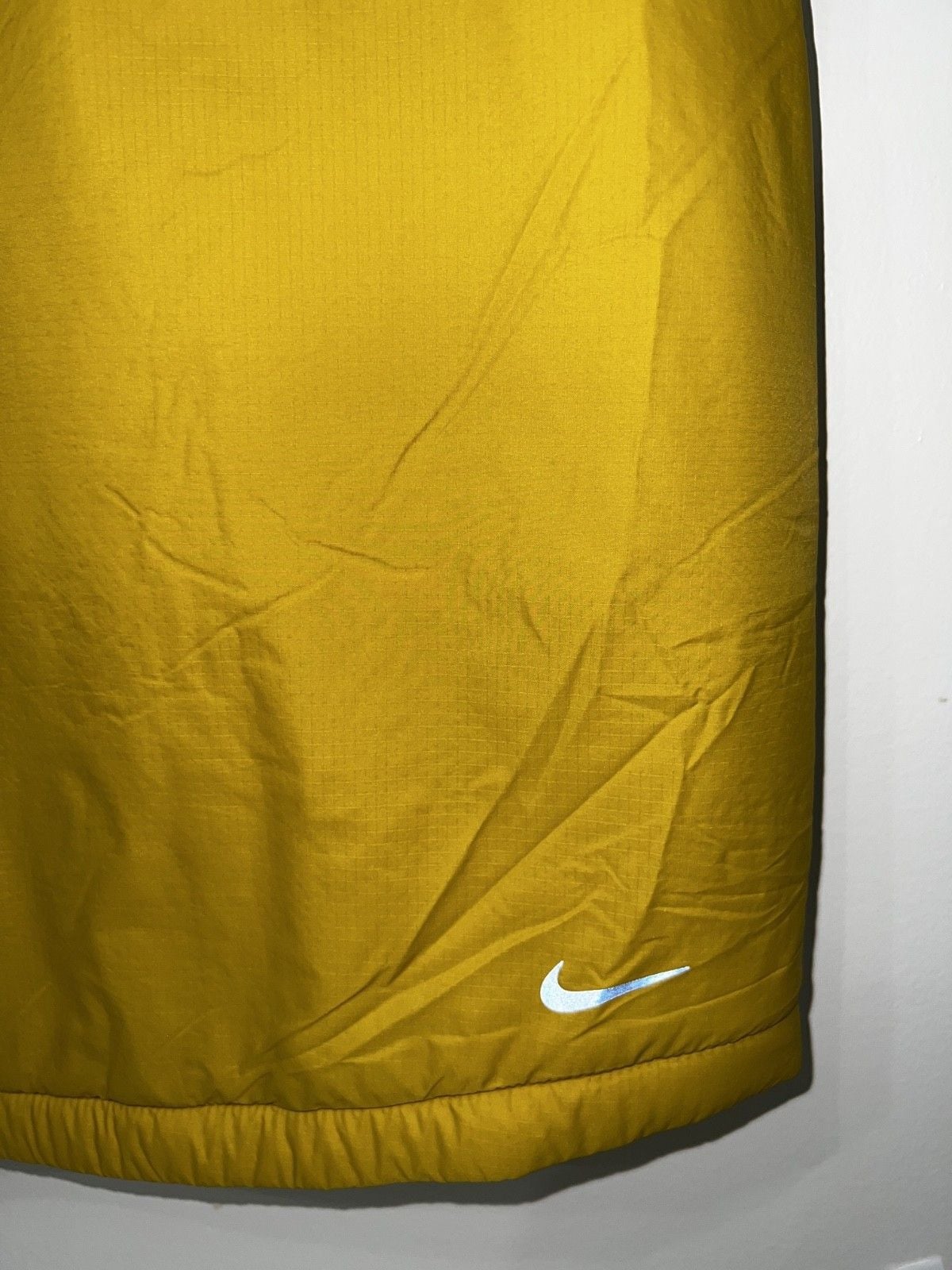 Nike Trail PrimaLoft Men's Therma-FIT Running Vest M Gold FZ0001-716 Excellent 8
